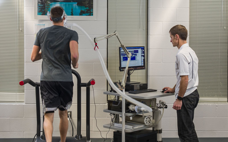 HU exercise science lab with students.